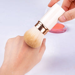 Portable Powder Brush 🌸