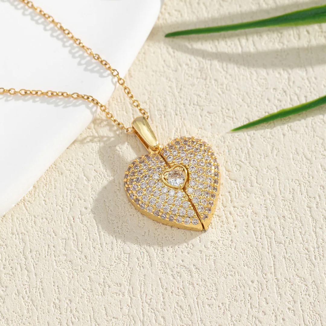 Love Open and Close Creative Necklace