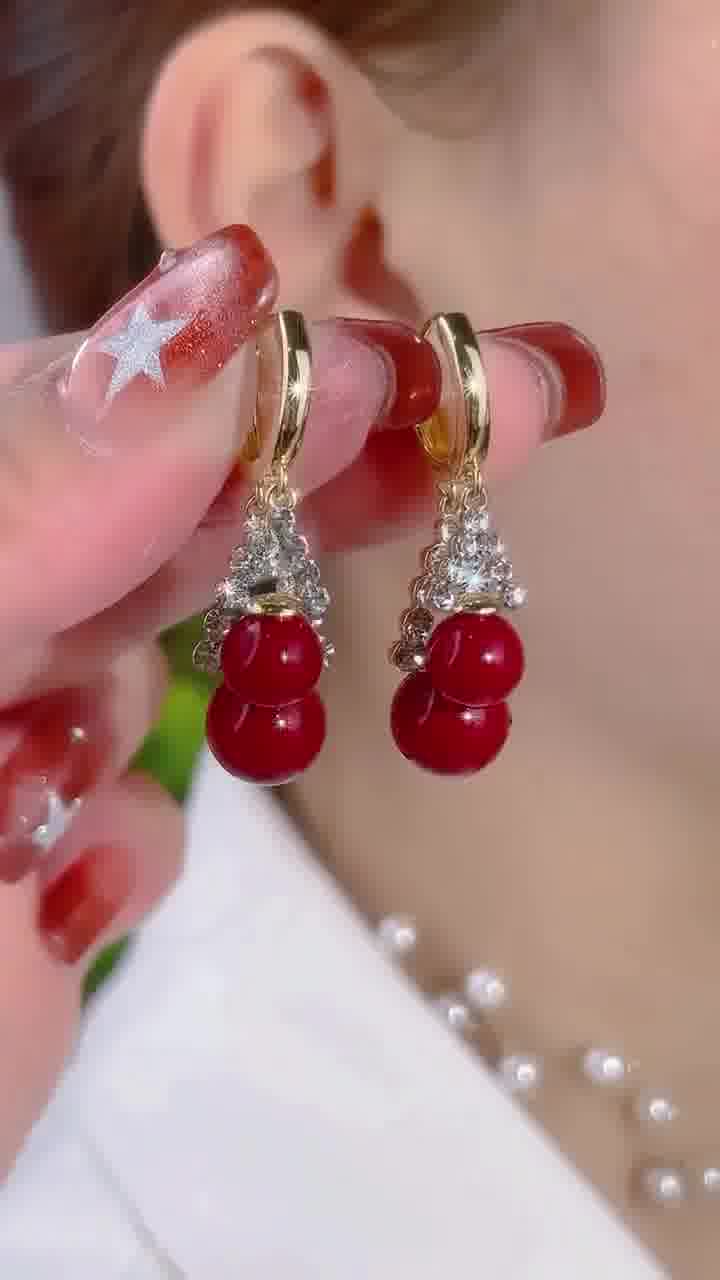 Red Pearl Earring, Elegant & Luxurious Ear Accessory